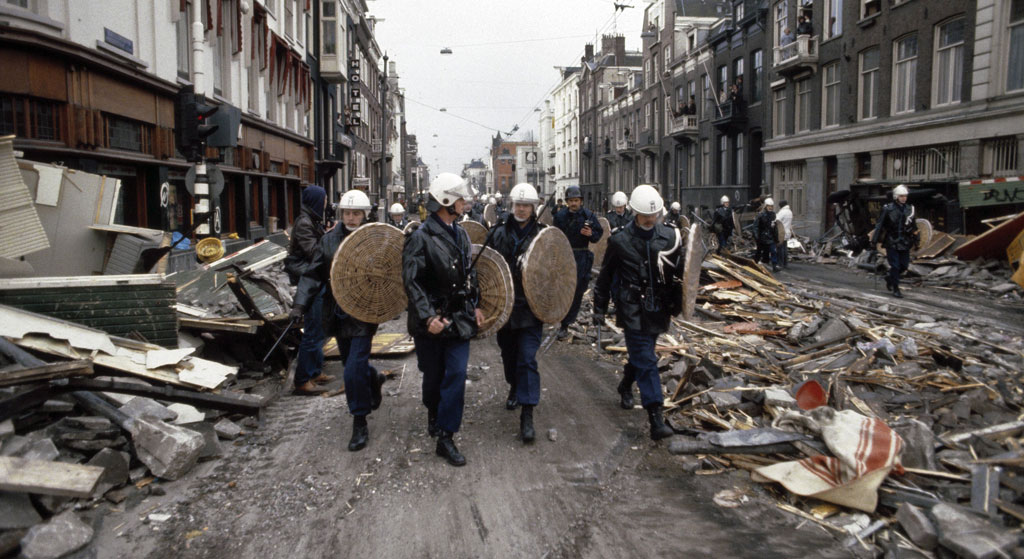 policja prewencyjna w Amsterdamie