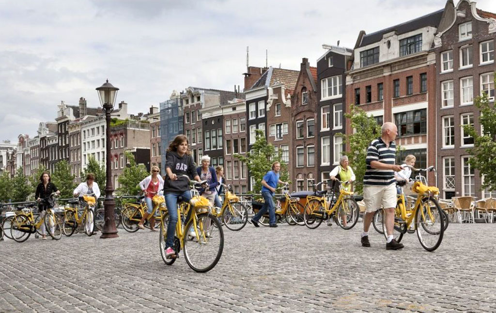 na rowerze w Amsterdamie