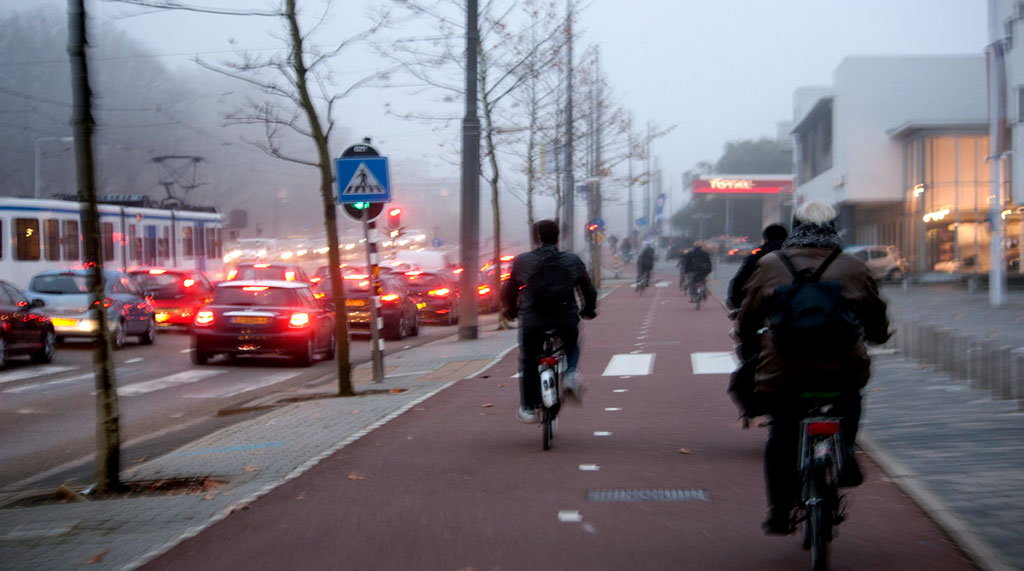 na rowerze w Amsterdamie