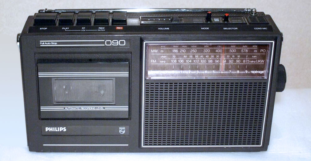 radio-magnetofon kasetowy Philipsa z 1980