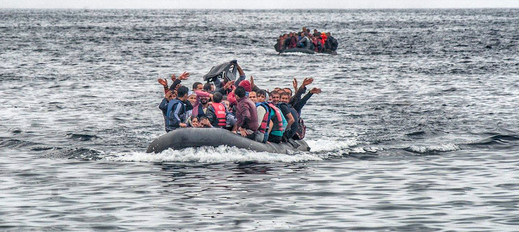 uchodźcy przybywają do bogatej Europy