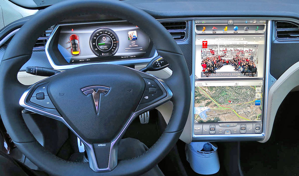 wnętrze samochodu elektrycznego